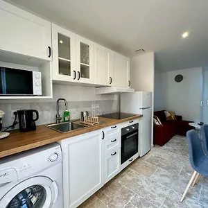 https://appartement-lumineux-avec-terrasses.fr-provencehotel.com